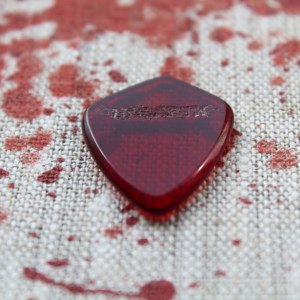 Guitar Pick "Unearth" red 